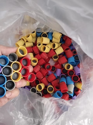 Le tube de collection de sang du diamètre 13mm 16mm partie le bouchon en caoutchouc de chapeau