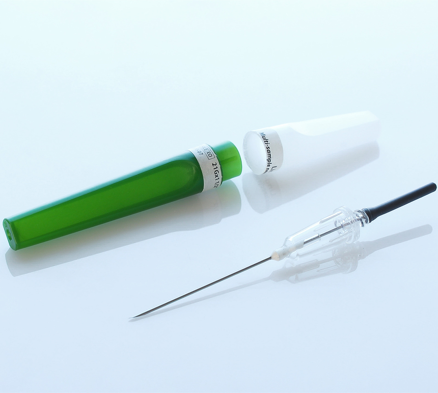 Aiguille de Vacuum de retour en arrière de vert de la sécurité 21G Pen Type Blood Collection Needle